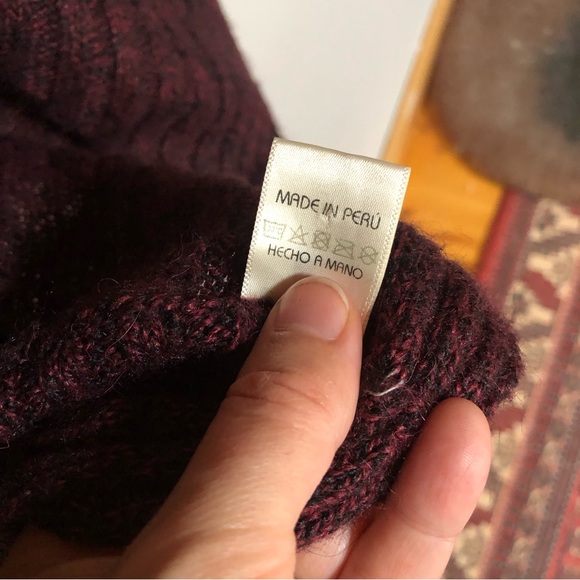 ALBINA’AS Peruvian Alpaca Circle Vest in Burgundy OS - Picture 7 of 8